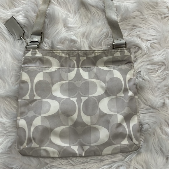 Coach crossbody. Long strap. Good condition - Picture 2 of 5